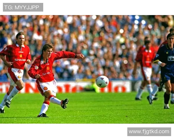 足球明星的任意球技巧与精彩瞬间解析让你领略足球魅力与激情